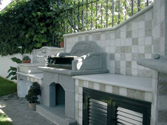Garden furniture and barbecue oven and sink