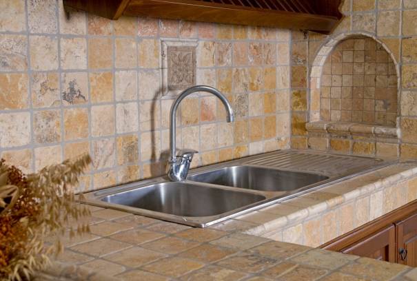 Piastrelle cucine moderne: piastrelle per cucina. cucine in ... Rivestimento cucina effetto muretto